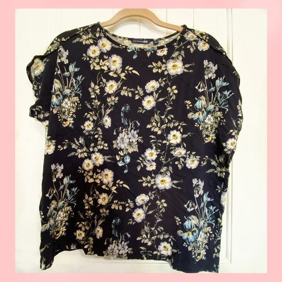 Floral blue top - Picture 1 of 2